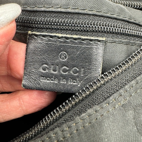 Gucci-Authentic-Canvas Hobo with Monogram GG logo - Double Pocket - Picture 13 of 15